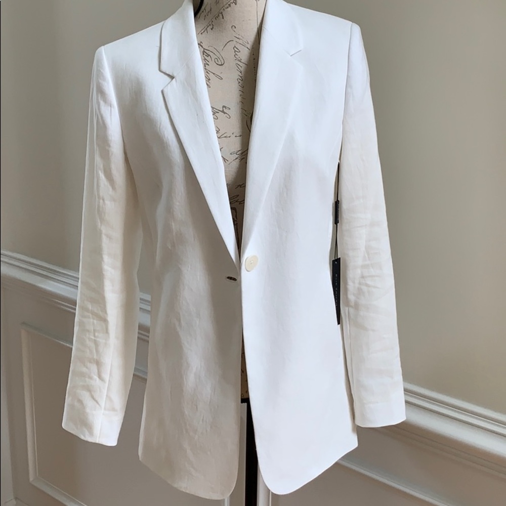 ELIE TAHARI WOMEN SUITS